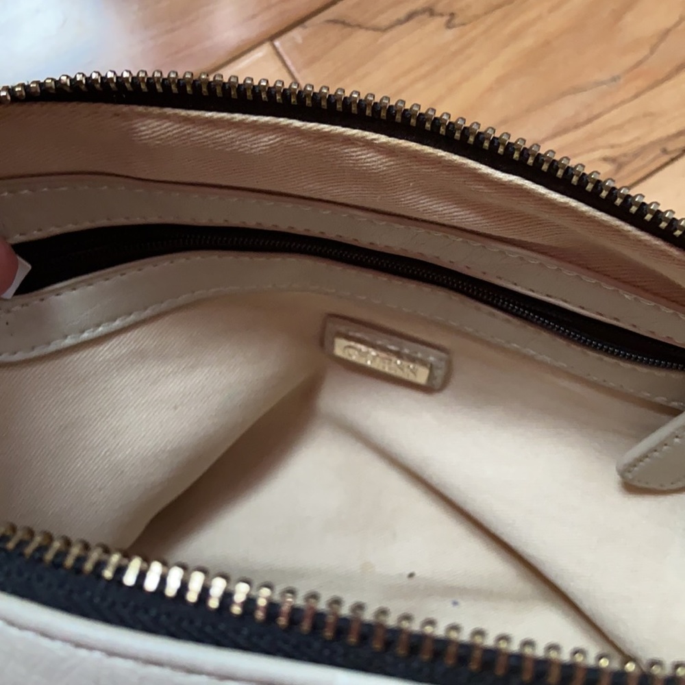 GUESS ⭐️authentic ⭐️ - Picture 12 of 17